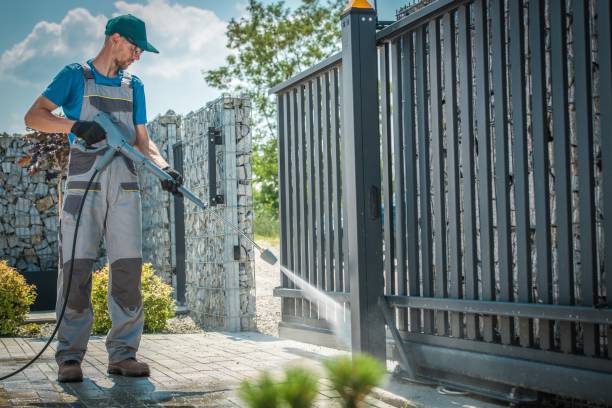 Best Driveway Pressure Washing  in Peekskill, NY